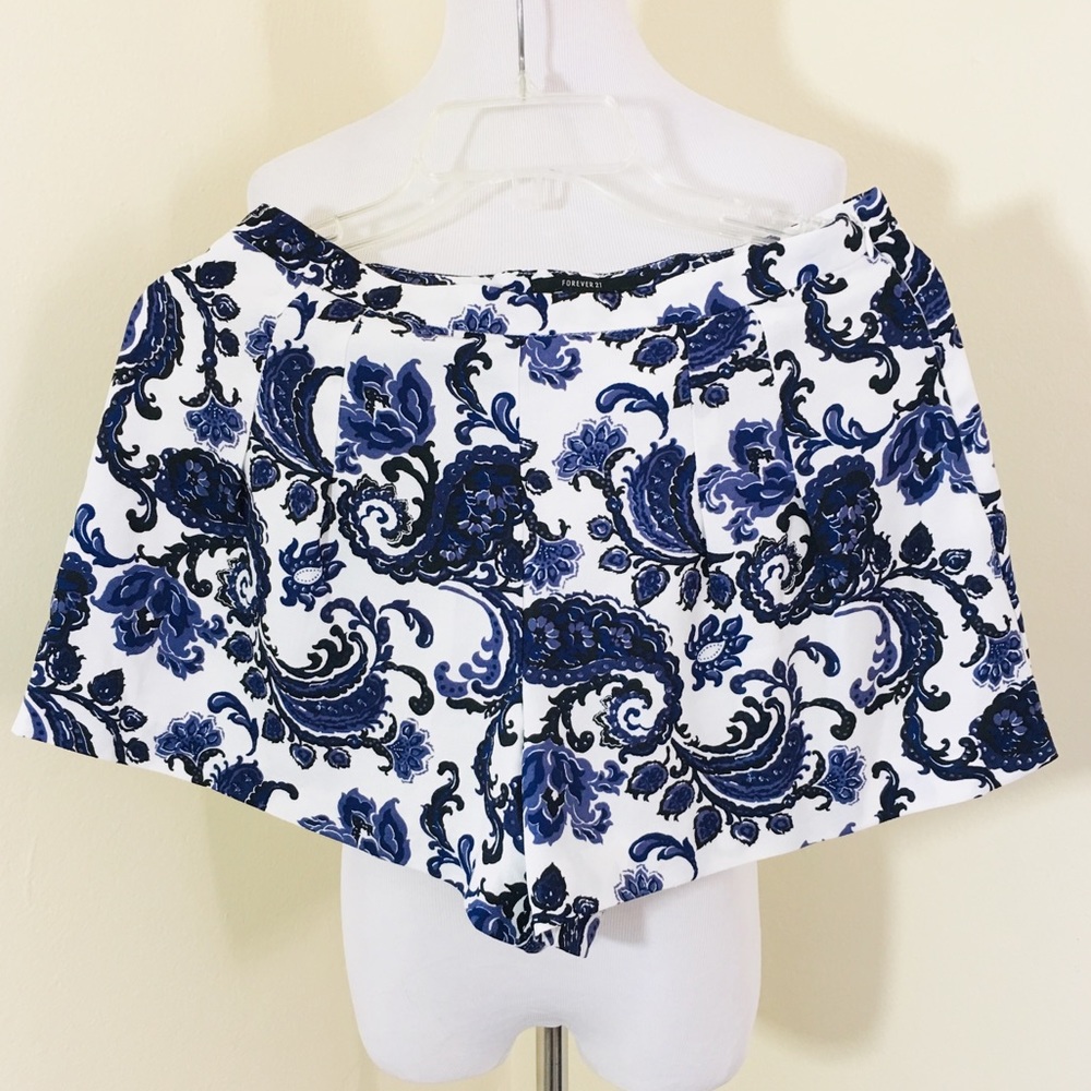 Forever 21 Blue white floral print Micro shorts Sz M